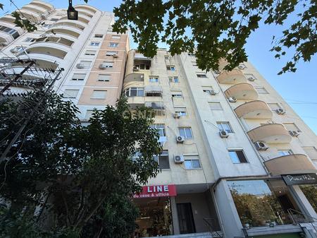 IN AFFITTO APPARTAMENTO DI 170 M2 PER CLINICA O RESIDENZA A BRRYLI!