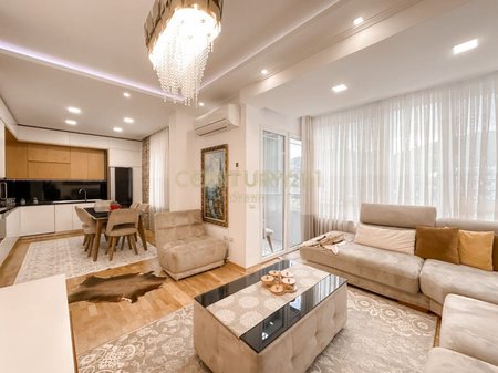 SHITET APARTAMENT 3+1+2+POST PARKIMI TEK KOPSHTI BOTANIK ‼️