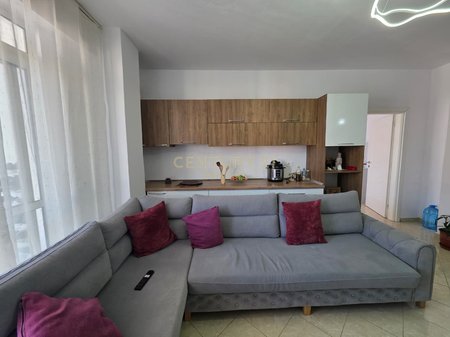 Appartamento 2+1 in Vendita ad Astir, Tirana - 150.000€ | 123,7 m²