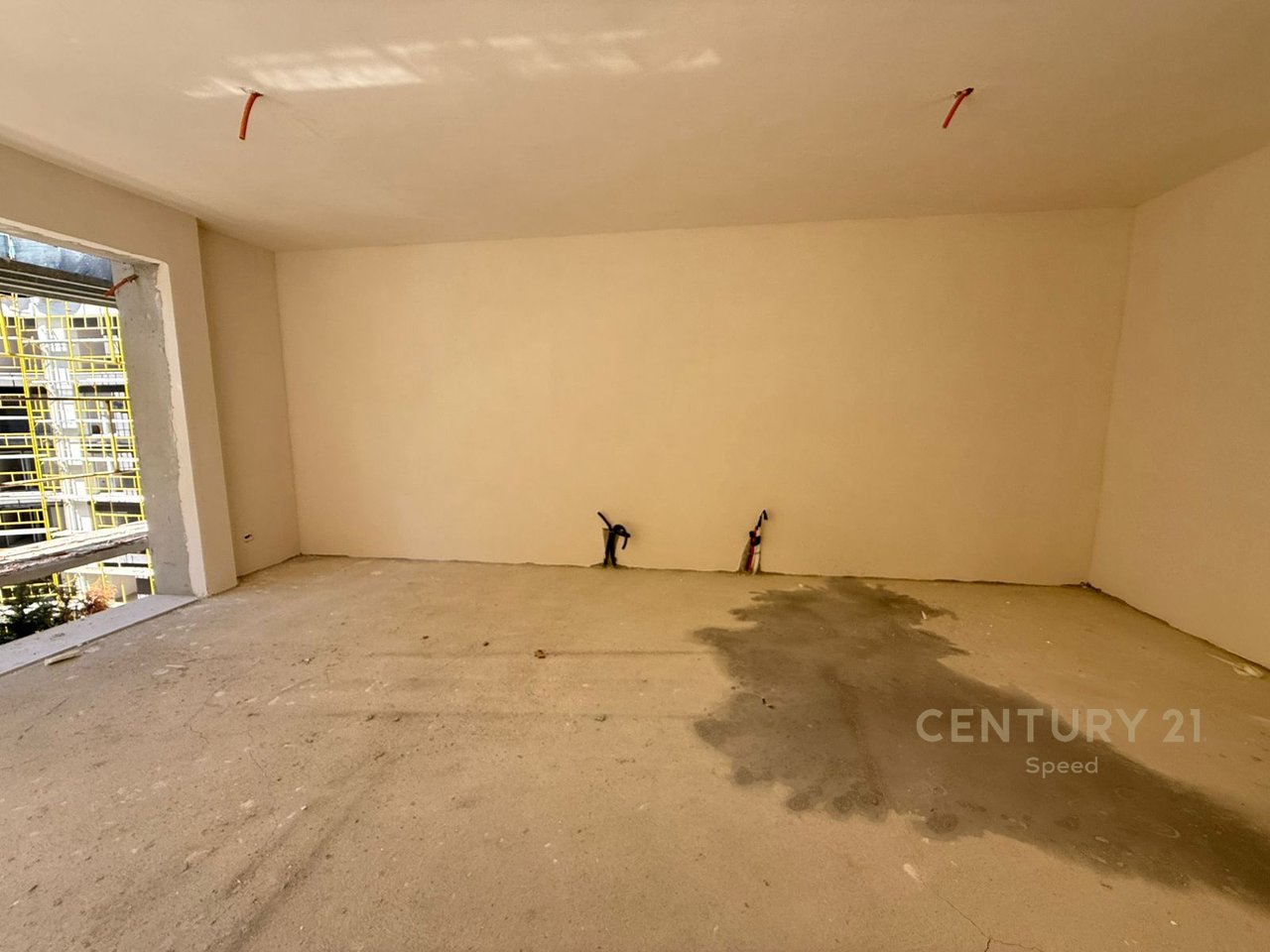 Apartament 1+1 për shitje tek Liqeni i Thatë!!
