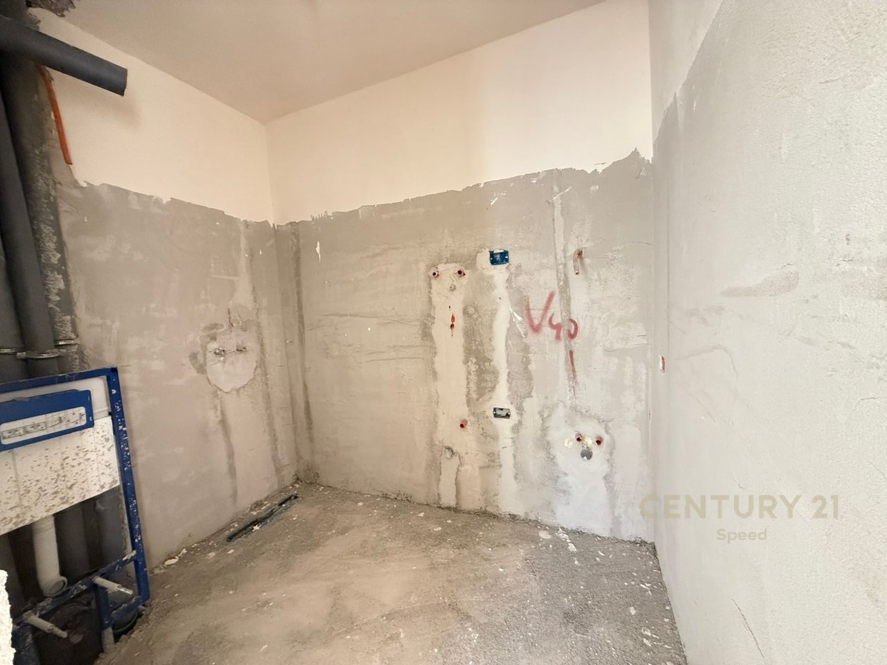 Apartament 1+1 për shitje tek Liqeni i Thatë!!