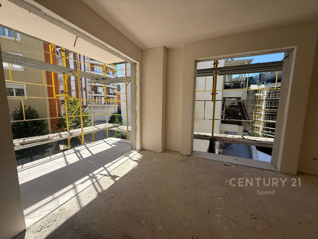 Apartament 1+1 për shitje tek Liqeni i Thatë!!