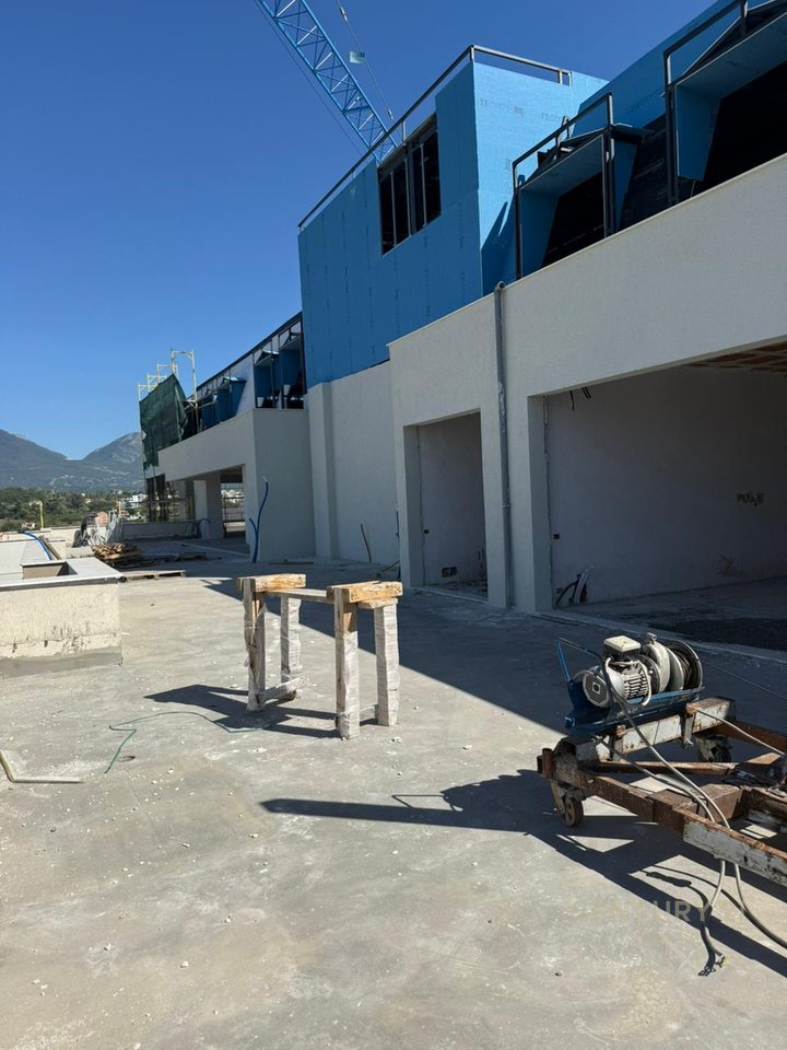Attico con vista fantastica in vendita a Dry Lake, Tirana | 350 m²