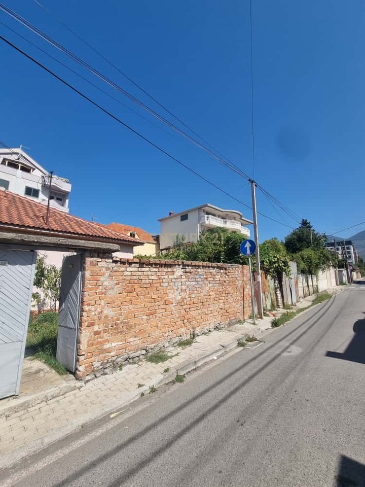 House For Sale in Ali Demi, Tirana - €294,000.00 | 300 m²!