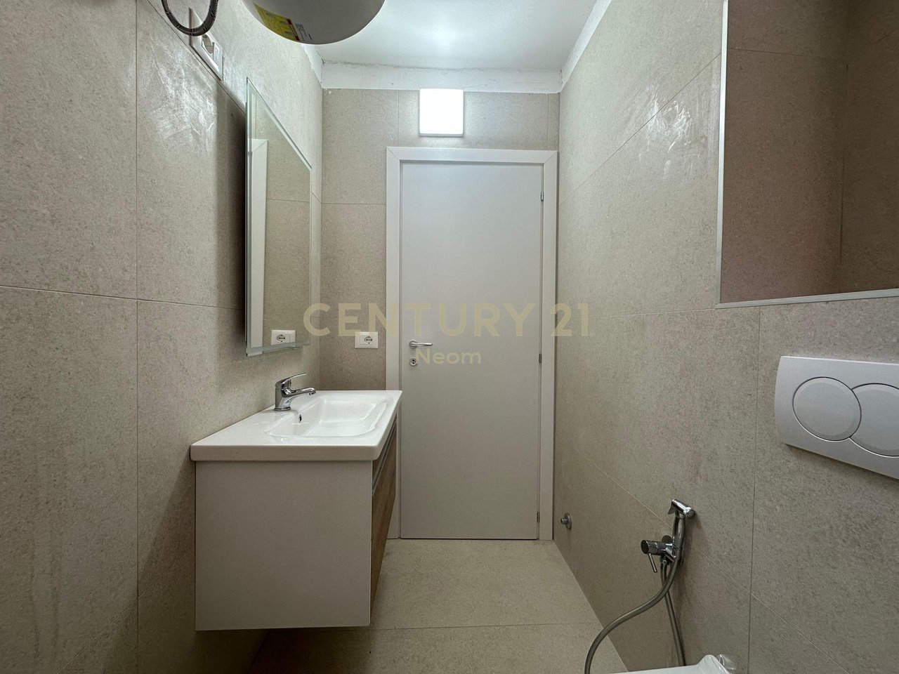 Appartamento 1+1 in vendita a Kombinat, via Fabrika e Qelqit