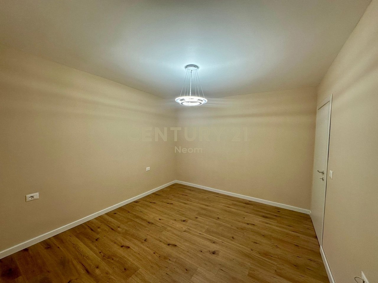 Appartamento 1+1 in vendita a Kombinat, via Fabrika e Qelqit