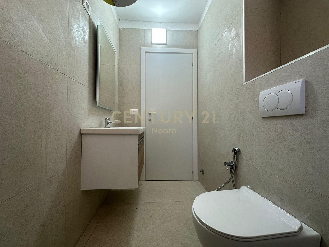 Appartamento 1+1 in vendita a Kombinat, via Fabrika e Qelqit