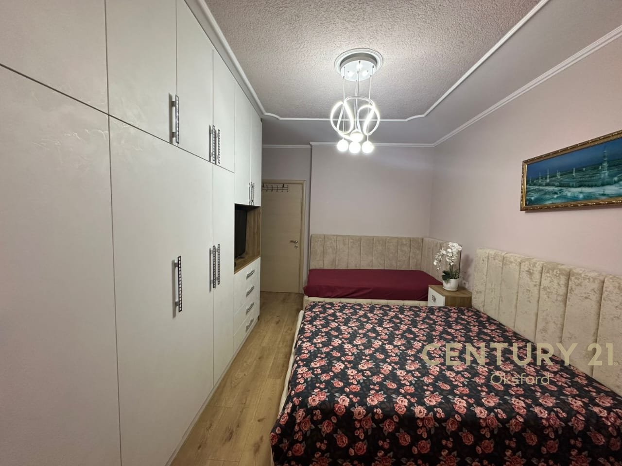 SHESIM APARTAMENT 2+1+2 NE ZONEN E DON BOSKOS