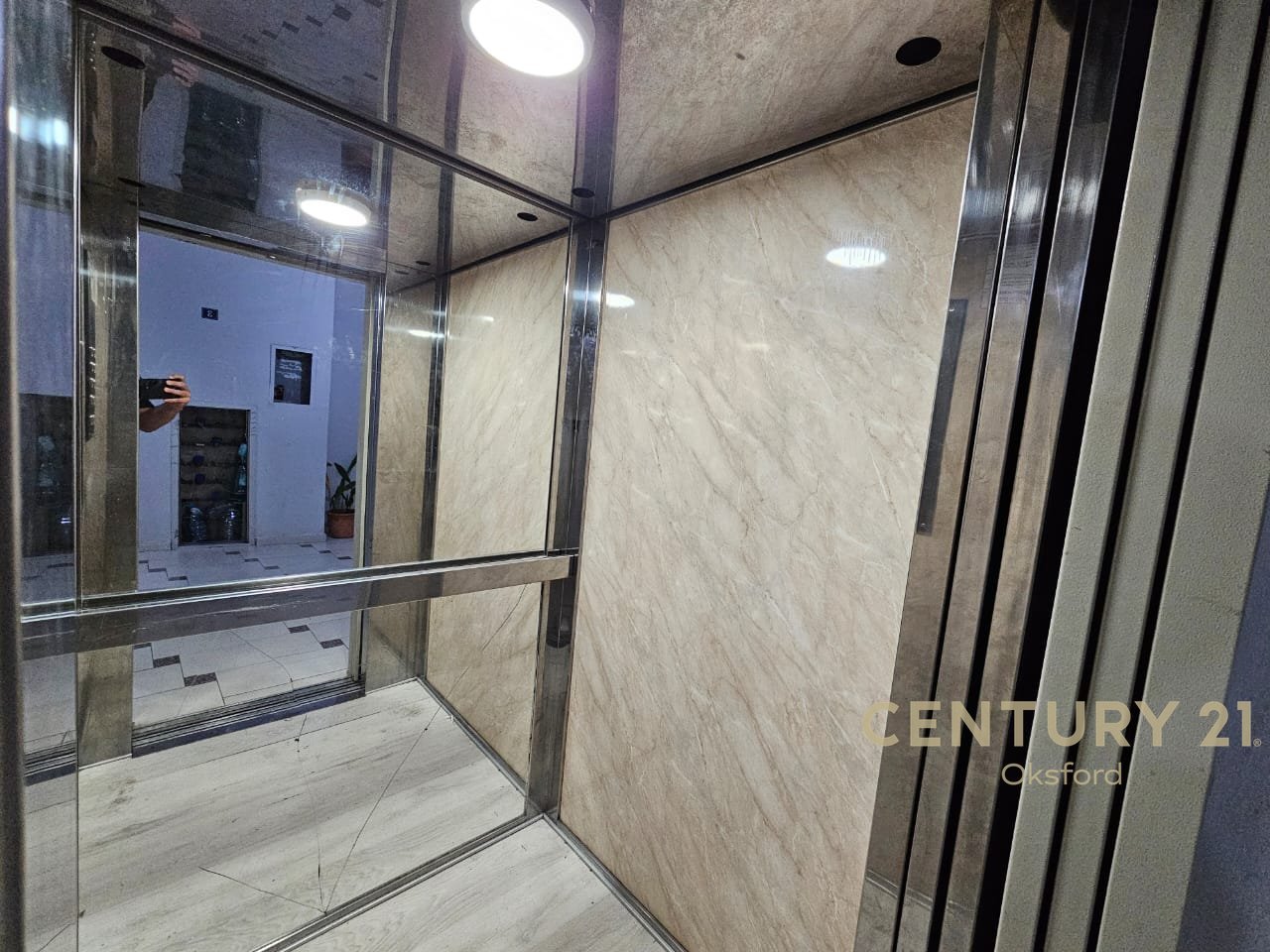SHESIM APARTAMENT 2+1+2 NE ZONEN E DON BOSKOS