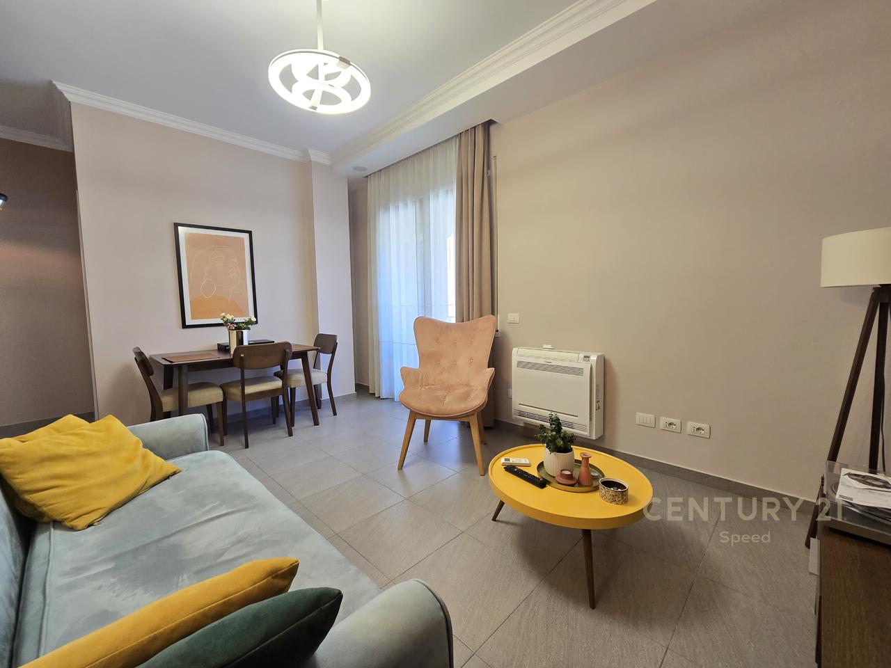 APARTAMENT 2+1 ME QIRA PRANE PAZARIT TE RI, TIRANE !!!