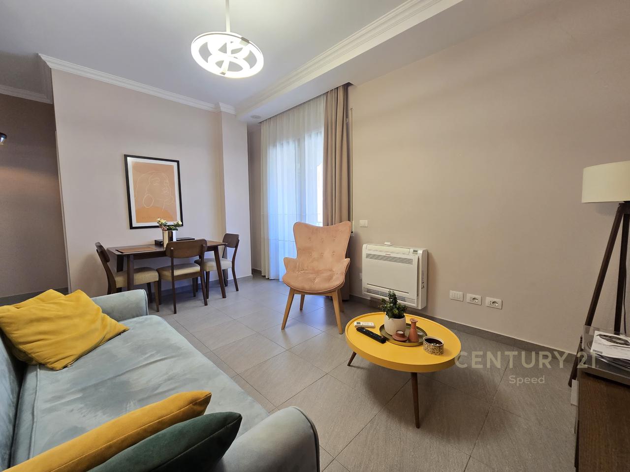 APARTAMENT 2+1 ME QIRA PRANE PAZARIT TE RI, TIRANE !!!