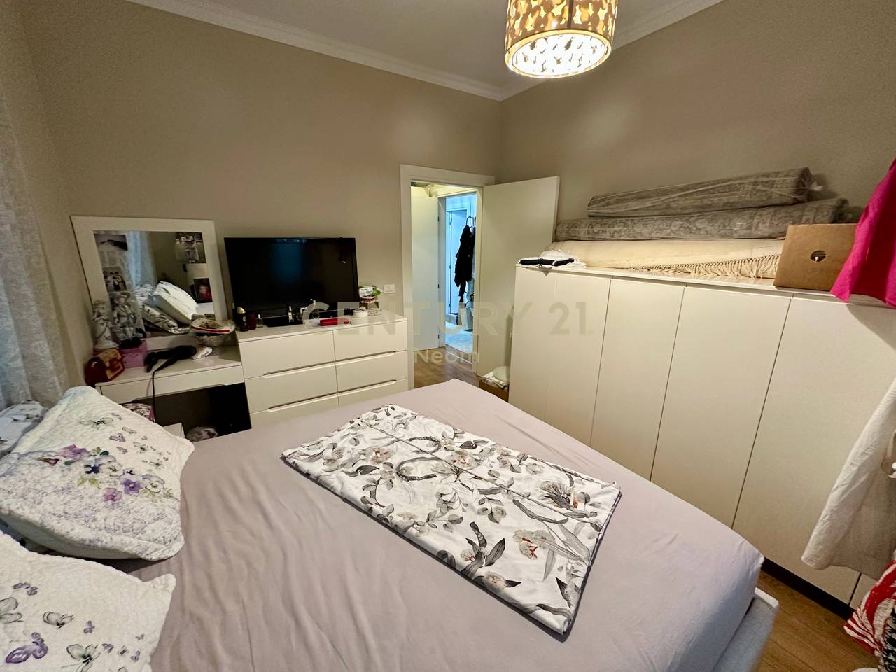 SHESIM, APARTAMENT 3+1+2, KOPSHTI ZOOLOGJIK!