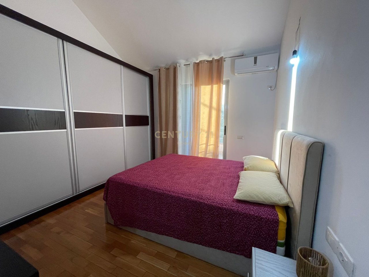 VILLA FOR SALE IN THE "PARTIZANI" NEIGHBORHOOD, VLORE!!