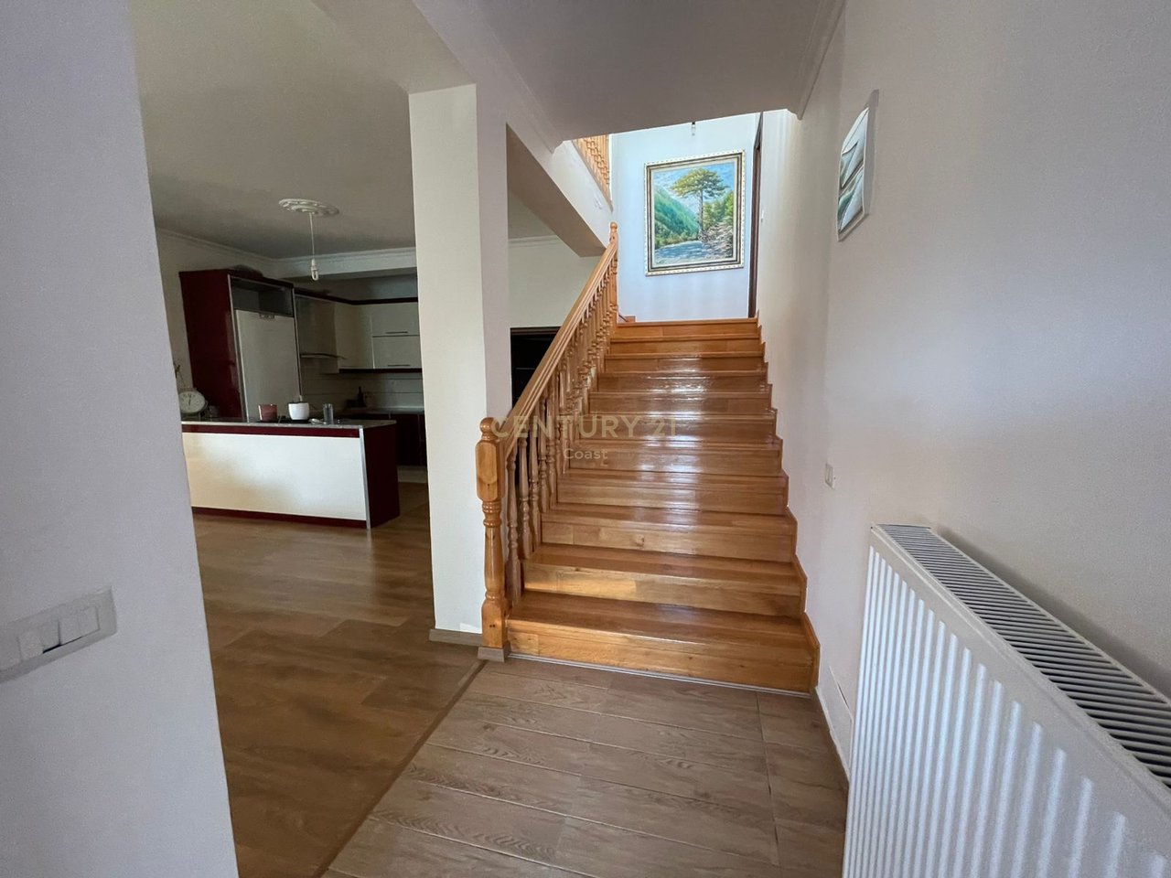 VILLA FOR SALE IN THE "PARTIZANI" NEIGHBORHOOD, VLORE!!