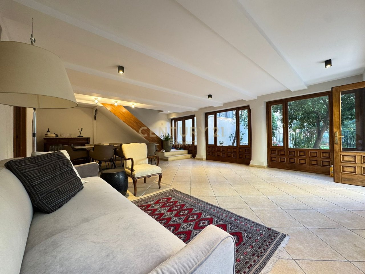 APARTMENT FOR RENT WITH YARD IN THE CENTER OF TIRANA!