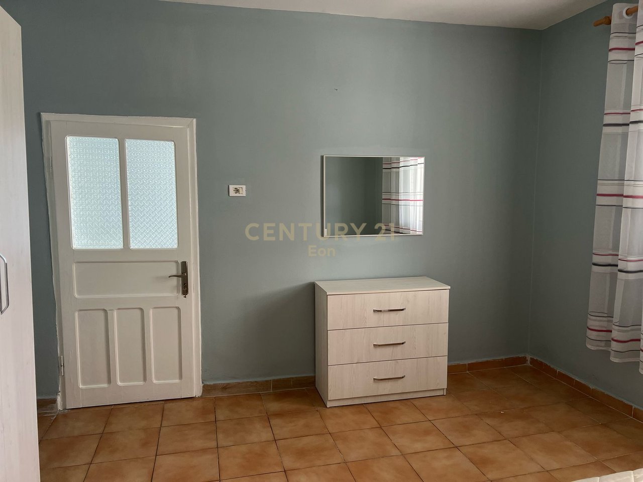 Appartamento 2+1 in Affitto sulla Spiaggia, Durrës - 300€