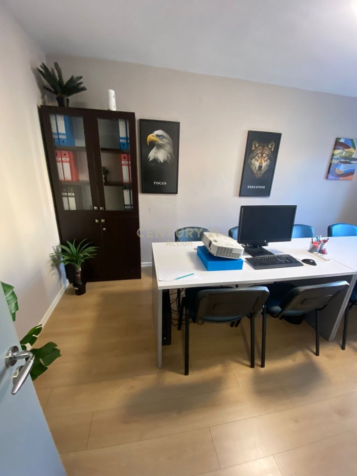 AMBIENT BIZNESI PER QIRA!
