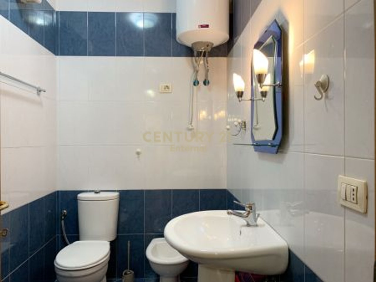 Apartament 2+1 per Qira