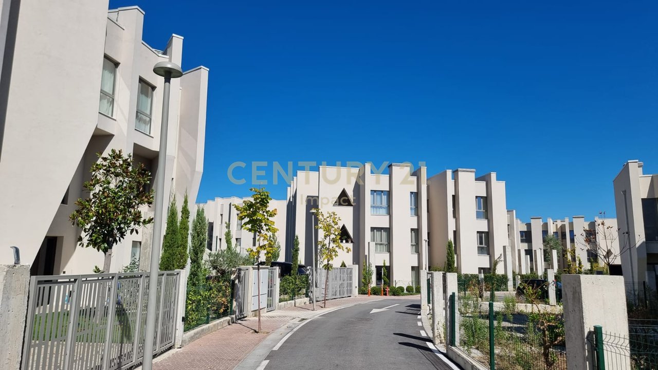 Villa d'élite in vendita nella zona Dry Lake "GREEN VALLEY". 1.600.000€ | 685,5 m²