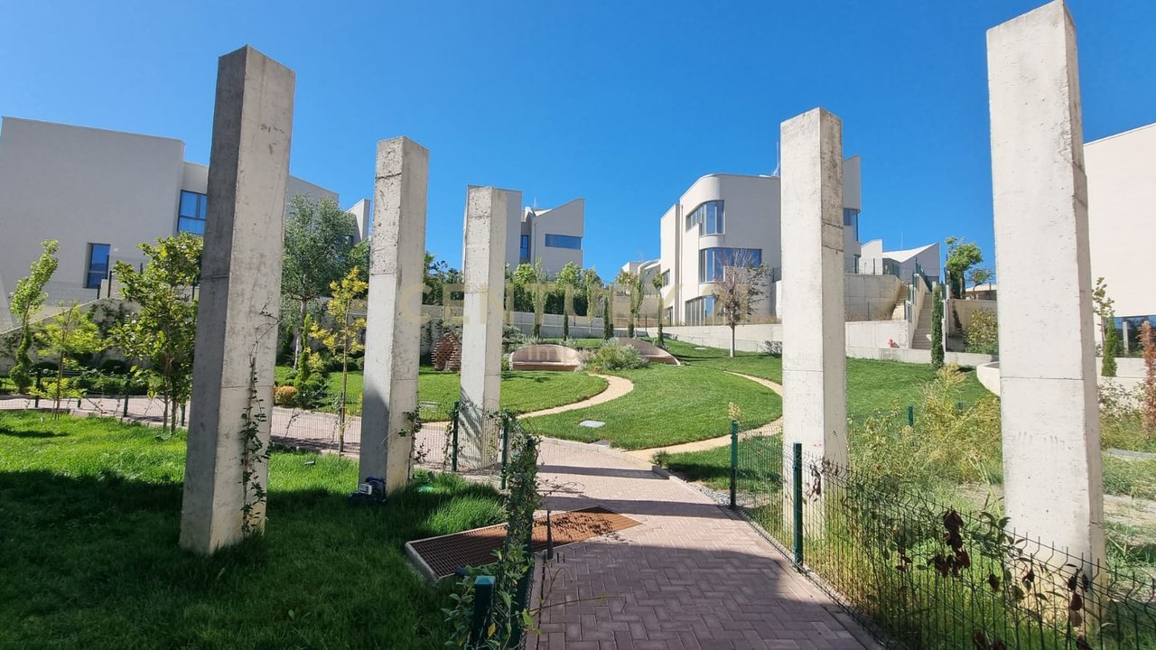 Villa d'élite in vendita nella zona Dry Lake "GREEN VALLEY". 1.600.000€ | 685,5 m²