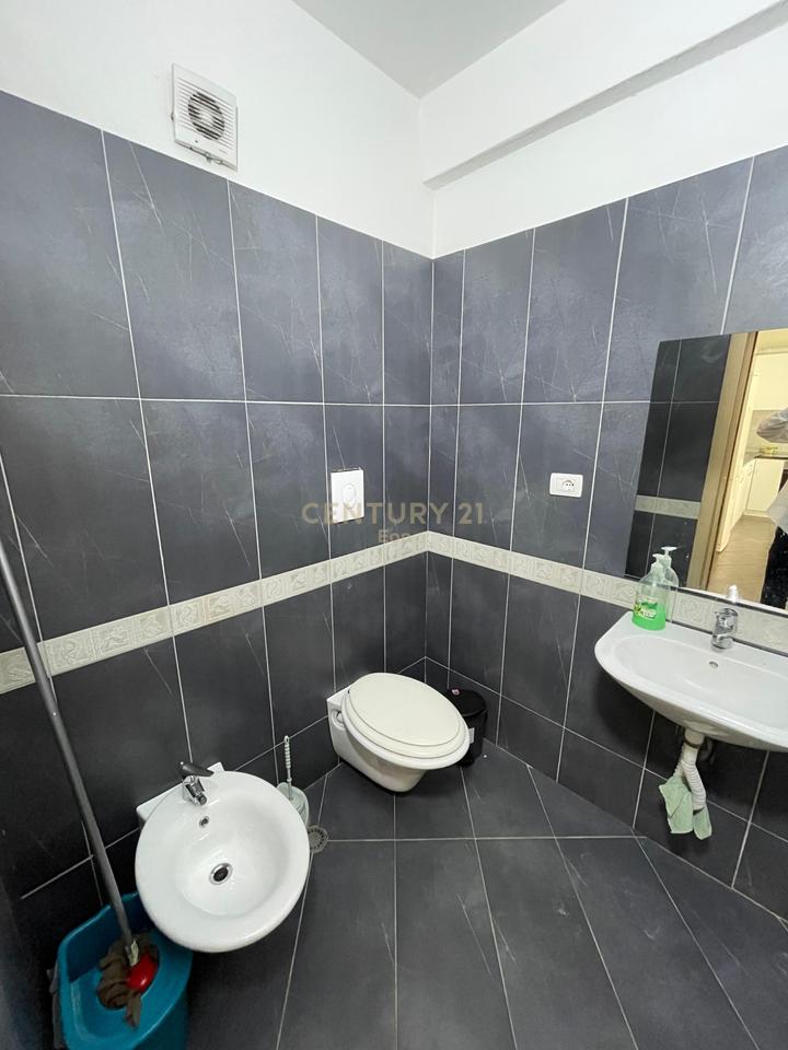 Apartament 1+1 Me Qira në Plazh Stacioni i parë, Durrës !!!