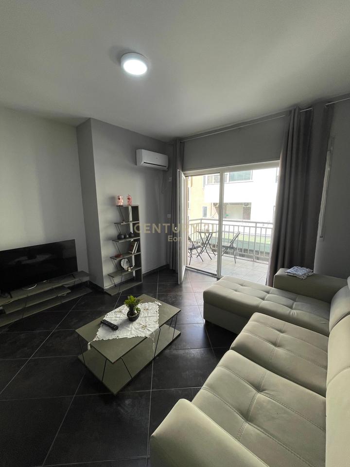 Apartament 1+1 Me Qira në Plazh Stacioni i parë, Durrës !!!