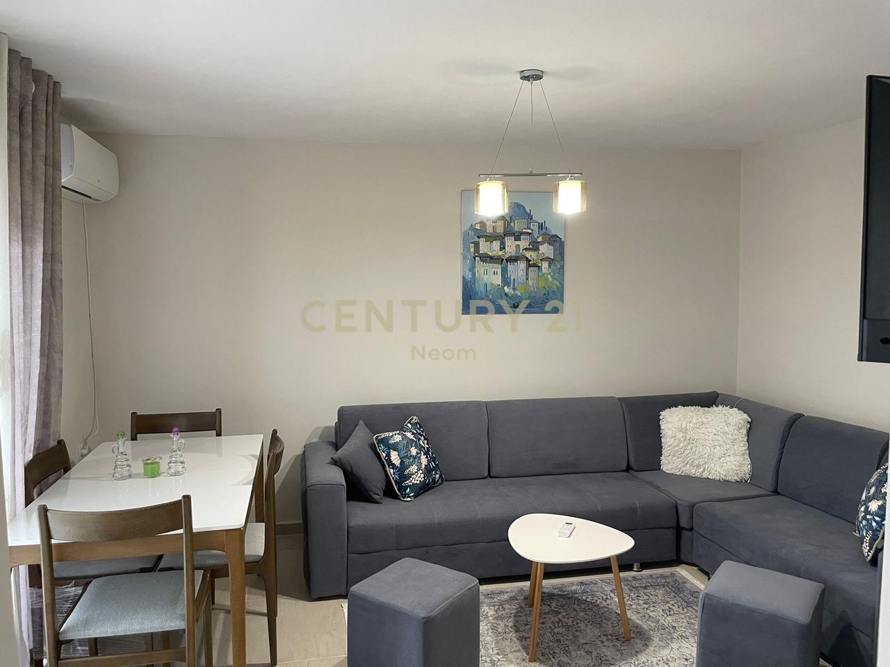 QIRA, APARTAMENT 3+1, RRUGA FORTUZI!!