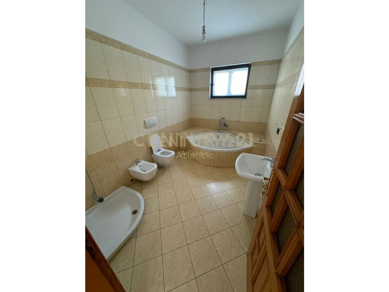 VILLA FOR RENT ON THE BEACH!