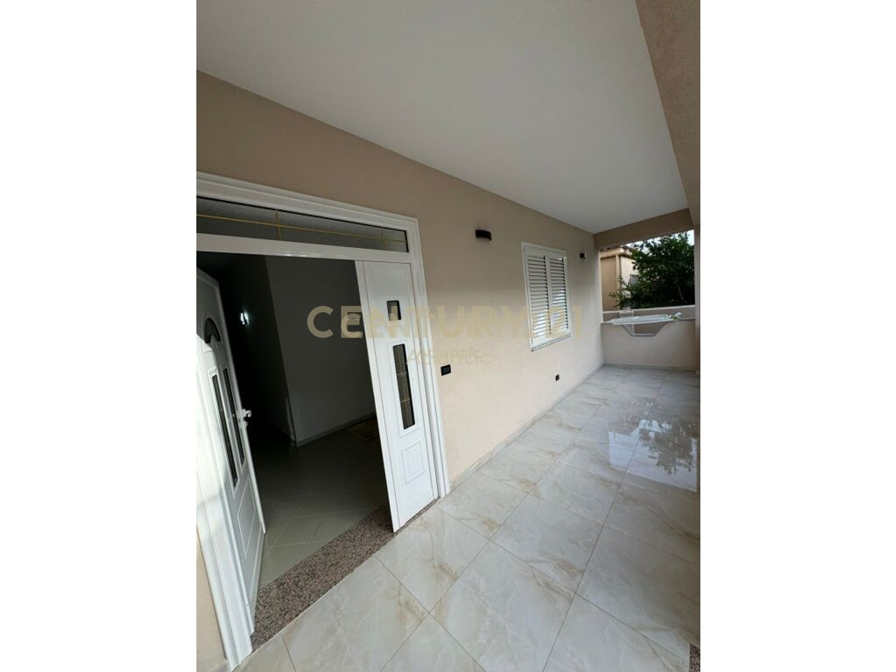 VILLA FOR RENT ON THE BEACH!