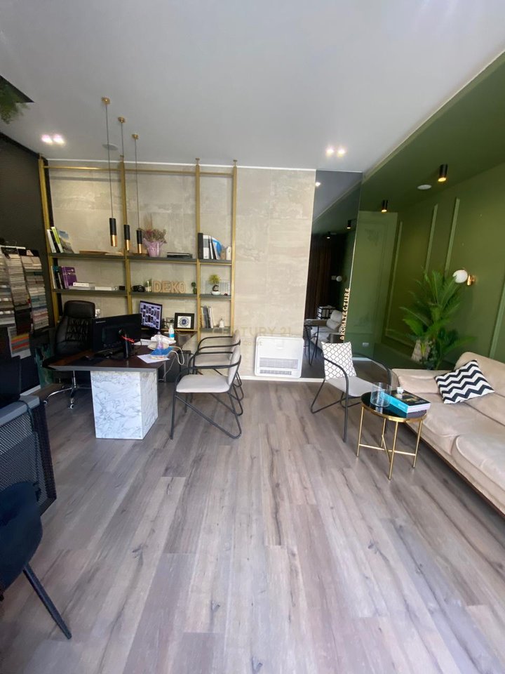 COMMERCIAL UNIT FOR SALE 90 m² – NEAR THE STADIUM, VLORE