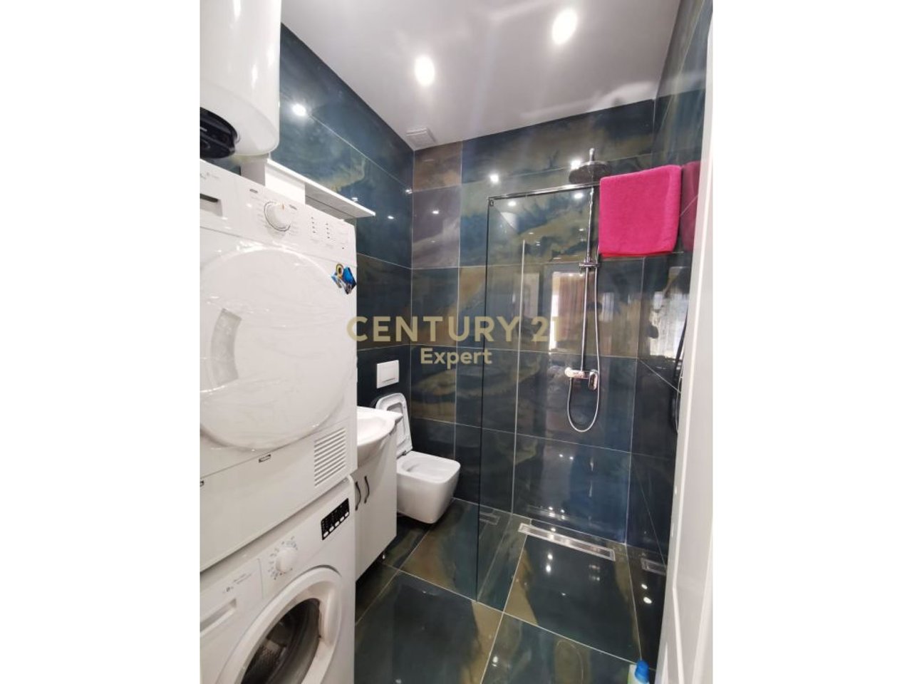 APPARTAMENTO SHESIM 1+1 VICINO ALL'HOTEL COLOSSEO, VIA DURRËS!!!