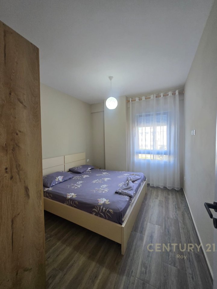 SHITET APARTAMENT 1+1 TE MALI I ROBIT !