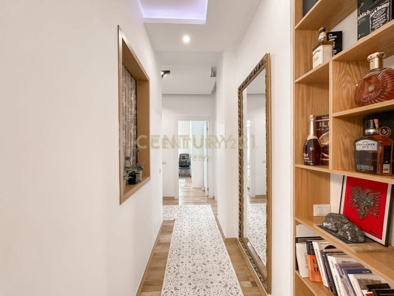 SHITET APARTAMENT 3+1+2+POST PARKIMI TEK KOPSHTI BOTANIK ‼️