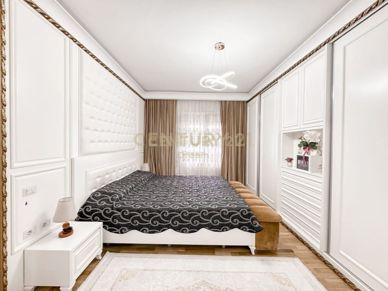 SHITET APARTAMENT 3+1+2+POST PARKIMI TEK KOPSHTI BOTANIK ‼️