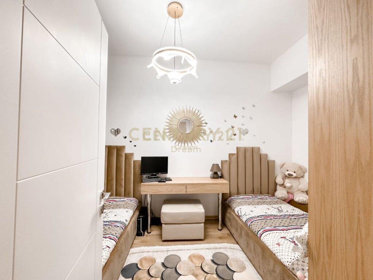 SHITET APARTAMENT 3+1+2+POST PARKIMI TEK KOPSHTI BOTANIK ‼️