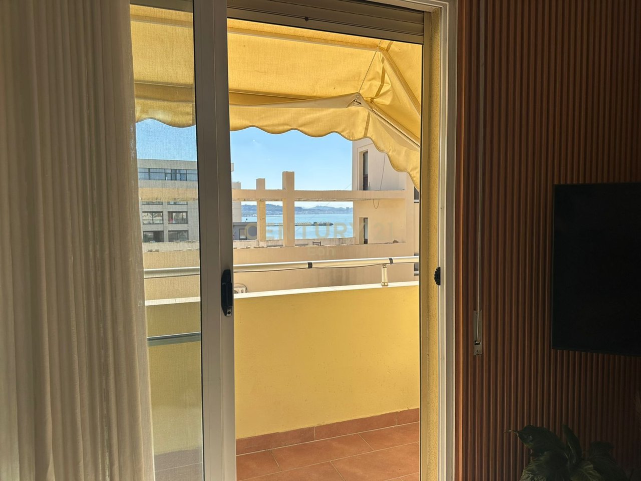 APARTMENT 2+1 FOR SALE SEA VIEW 20m FROM THE SEA, ON THE BEACH NEAR DAJLANI BRIDGE, DURRES !