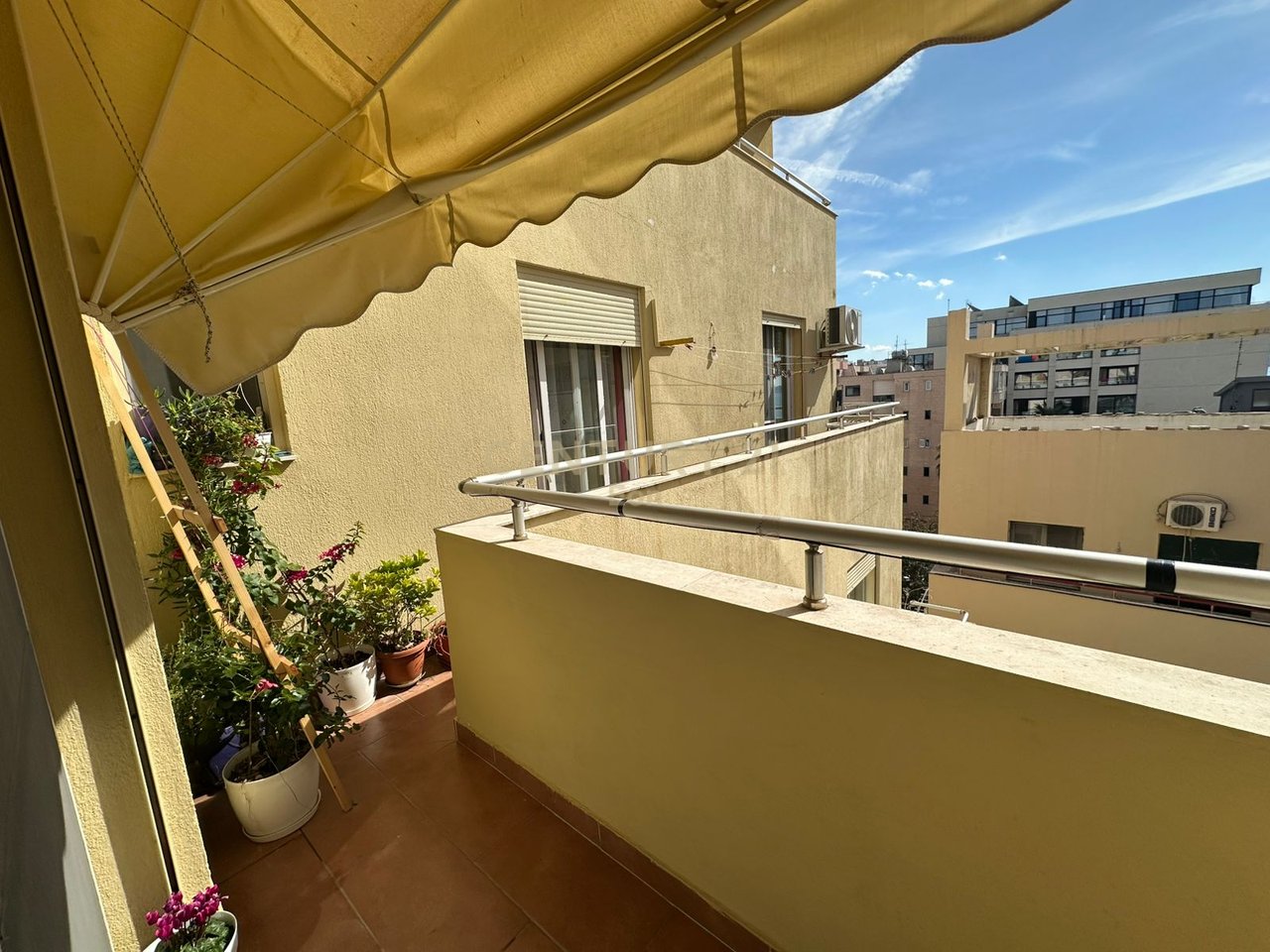 APARTMENT 2+1 FOR SALE SEA VIEW 20m FROM THE SEA, ON THE BEACH NEAR DAJLANI BRIDGE, DURRES !