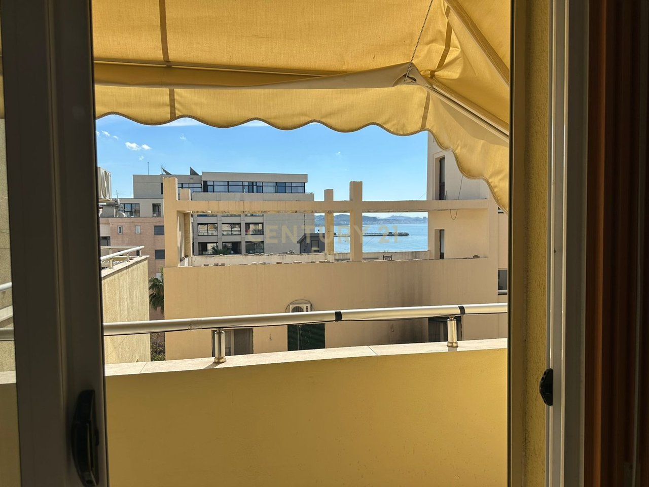 APARTMENT 2+1 FOR SALE SEA VIEW 20m FROM THE SEA, ON THE BEACH NEAR DAJLANI BRIDGE, DURRES !