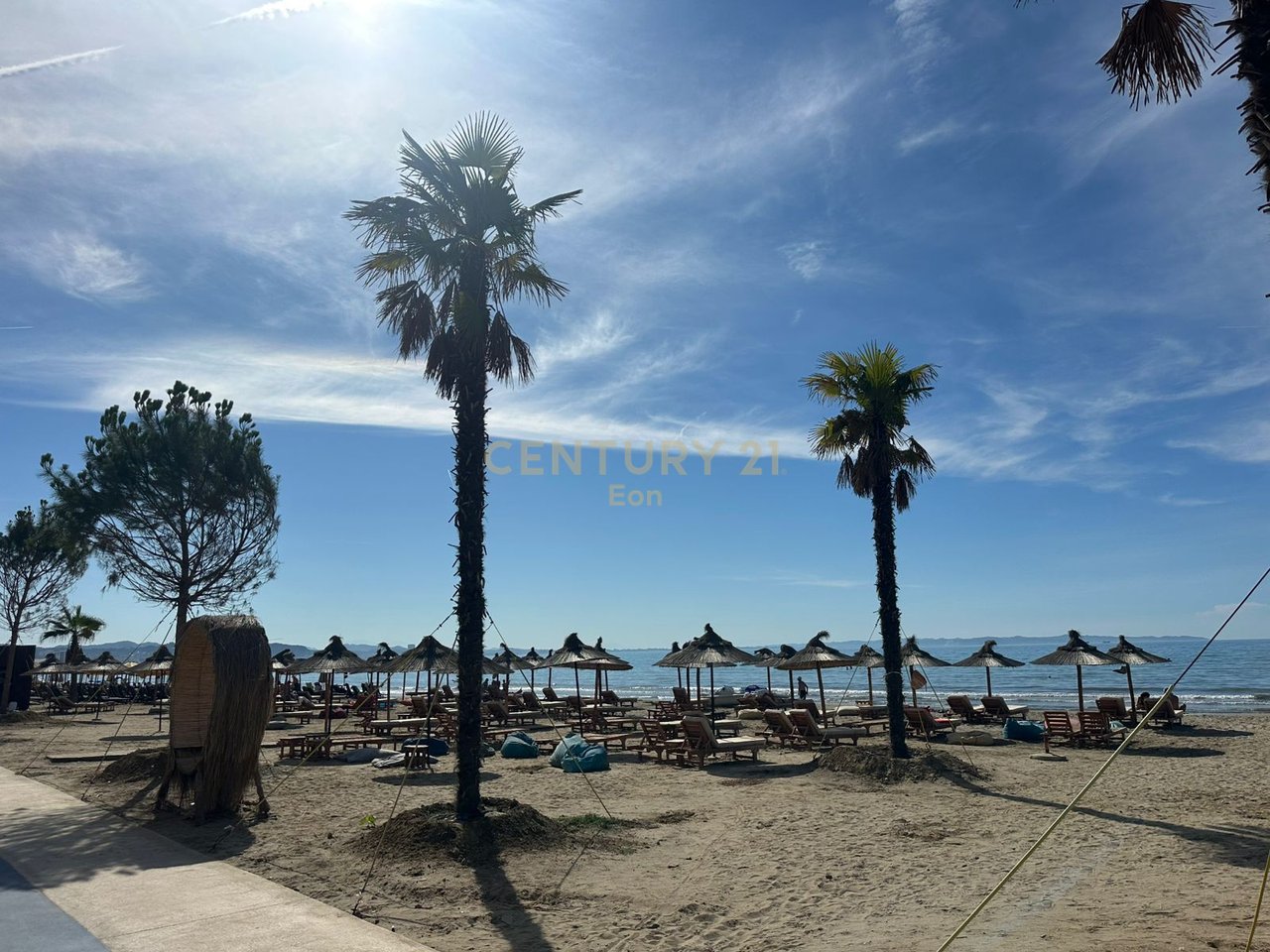 APARTMENT 2+1 FOR SALE SEA VIEW 20m FROM THE SEA, ON THE BEACH NEAR DAJLANI BRIDGE, DURRES !