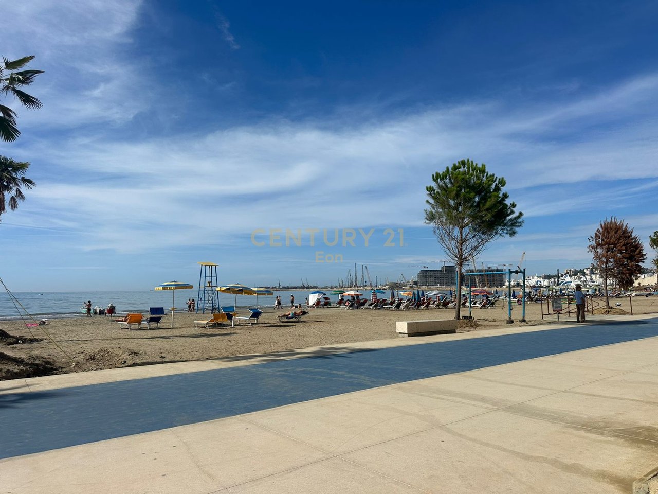 APARTMENT 2+1 FOR SALE SEA VIEW 20m FROM THE SEA, ON THE BEACH NEAR DAJLANI BRIDGE, DURRES !