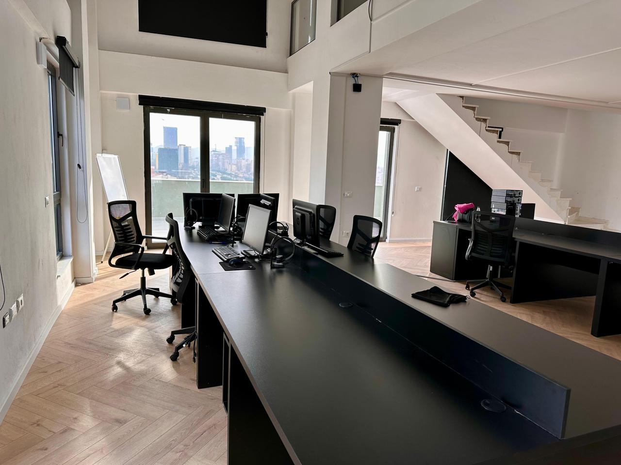 AFFITTO UNO SPAZIO DUPLEX PER UFFICIO SU NEW BOULEVARD!