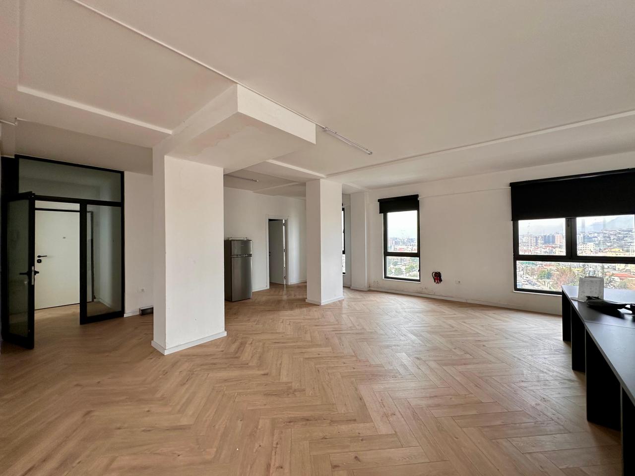 AFFITTO UNO SPAZIO DUPLEX PER UFFICIO SU NEW BOULEVARD!
