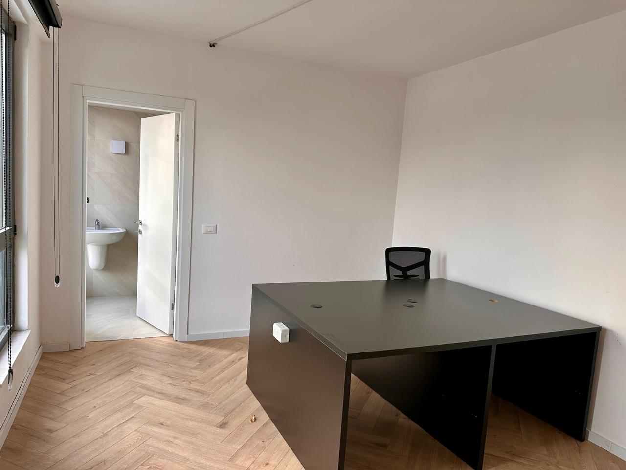 AFFITTO UNO SPAZIO DUPLEX PER UFFICIO SU NEW BOULEVARD!