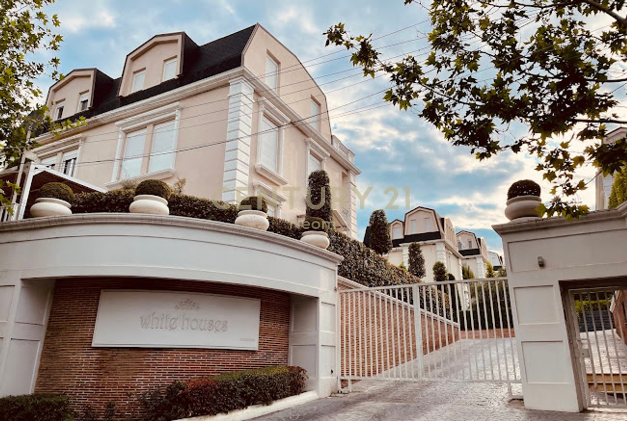 VILË INDIVIDUALE PËR QIRA TEK ''WHITE HOUSES'', TEG