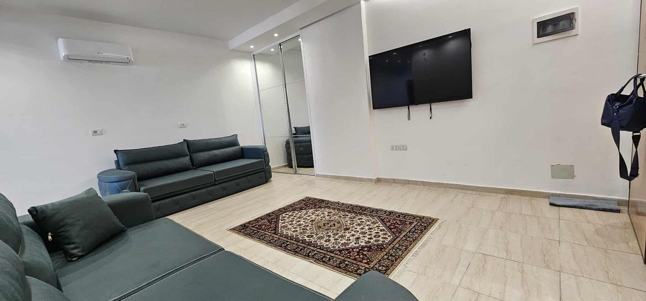STUDIO IN AFFITTO SU STRADA TRANSBALLKANICA!