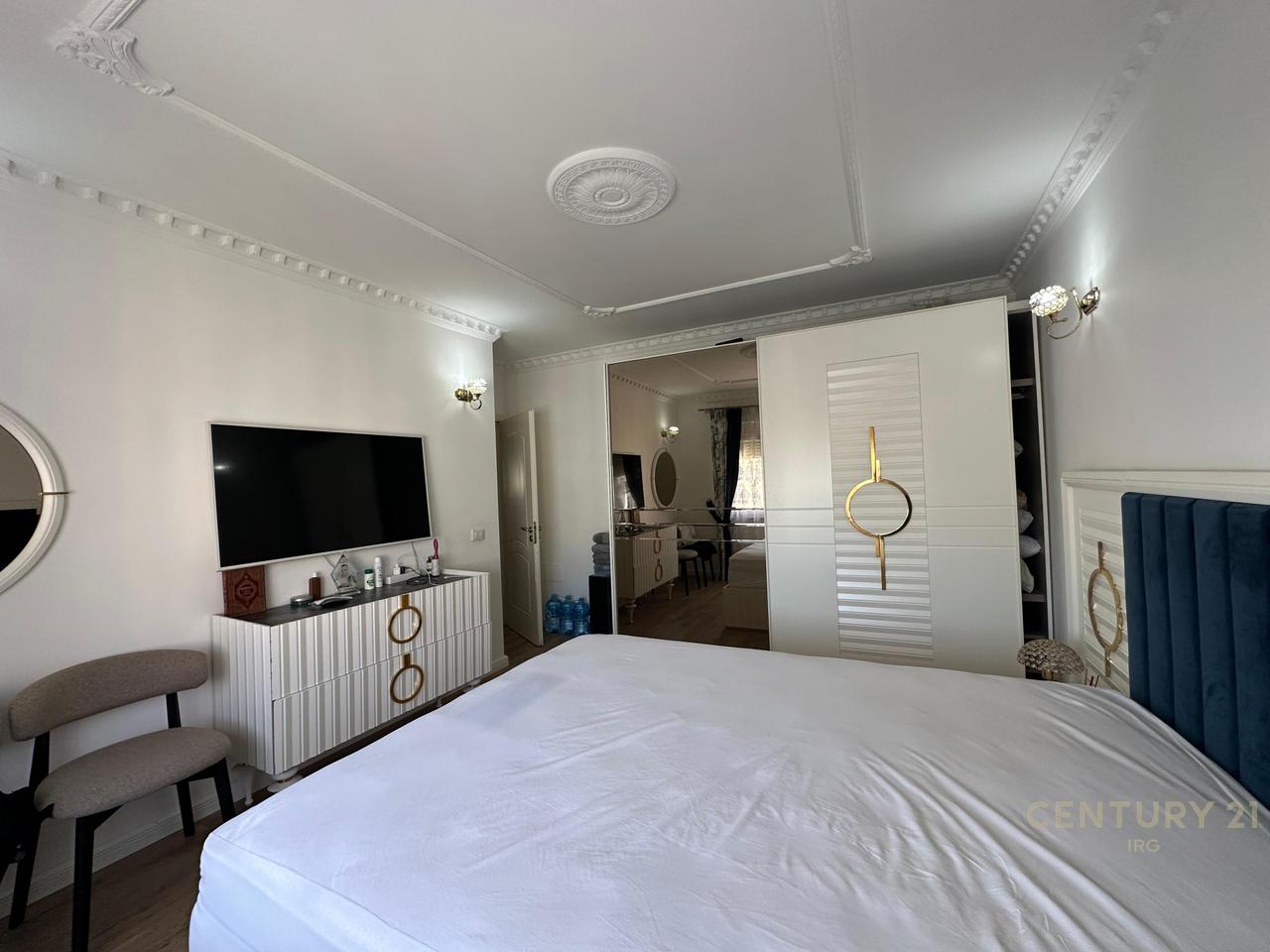 Appartamento 3+1+2 in vendita a Blloku Gintash, Laprake!