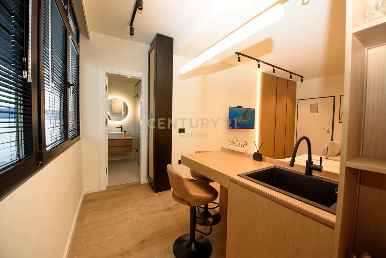 Shesim Apartament 1+1 dhe 1 Studio  në Lungomare, Vlorë  | 117 m² !