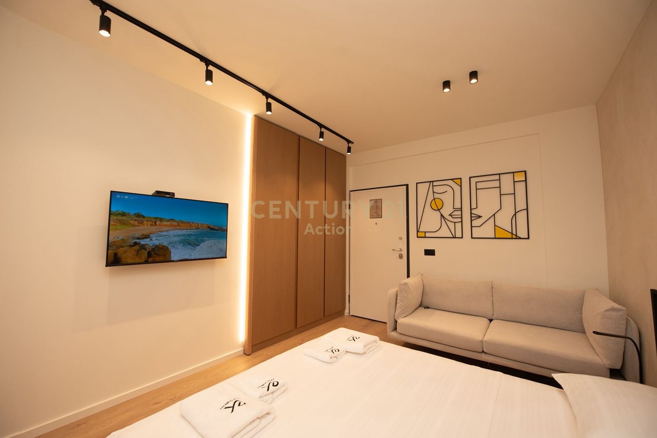 Shesim Apartament 1+1 dhe 1 Studio  në Lungomare, Vlorë  | 117 m² !