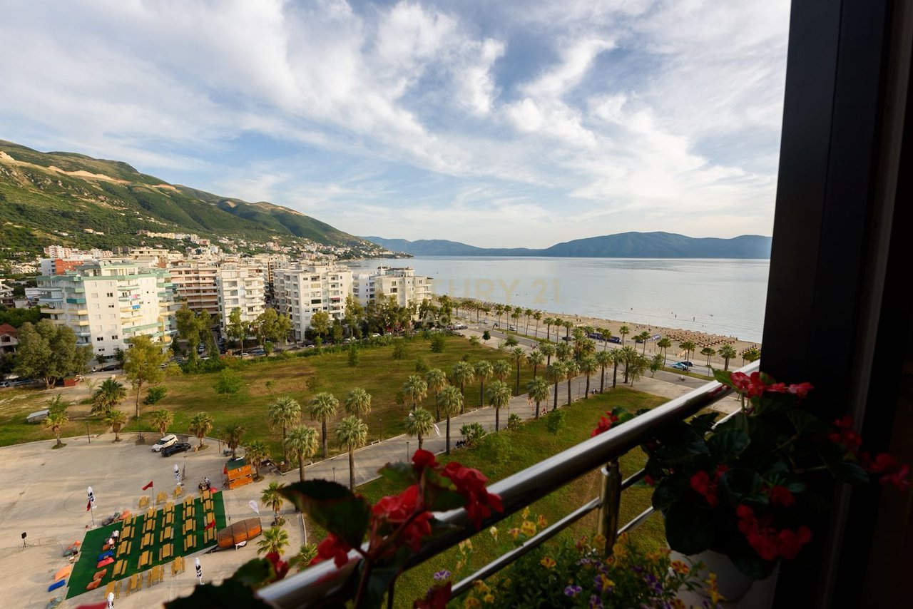 Shesim Apartament 1+1 dhe 1 Studio  në Lungomare, Vlorë  | 117 m² !