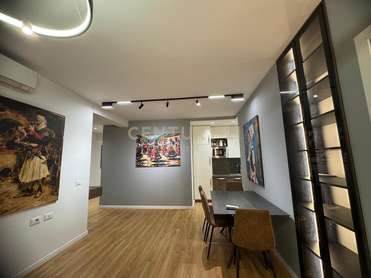 APARTAMENT MODERN ME QIRA, ISH-FUSHA E AVIACIONIT